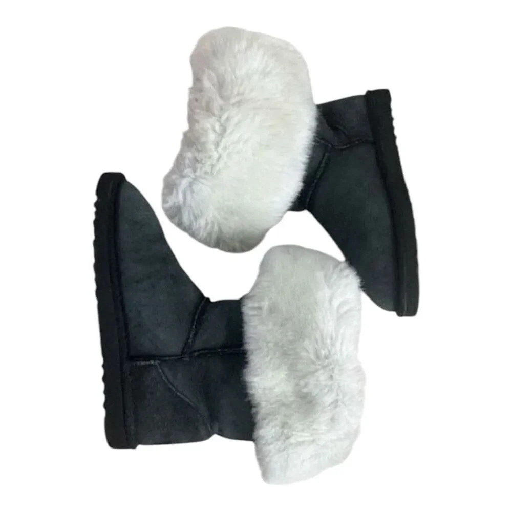 UGG Classic Short Grey Leather Fur Cuff Boots Women Size M9 Sheepskin